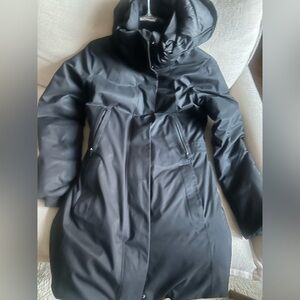 Athleta Women's Black Down Puffer Coat